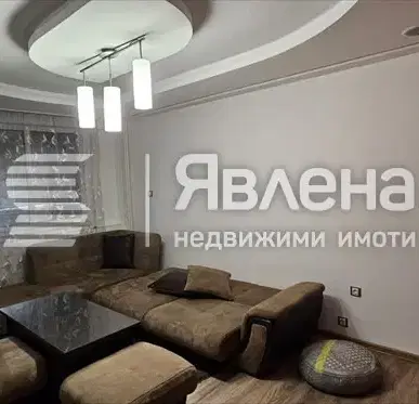 Снимка 2 — Двустаен апартамент в Красна поляна 1 с две тераси