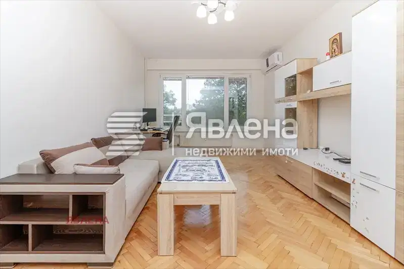 Three-room apartment in Krasna Polyana 3 with functional layout
