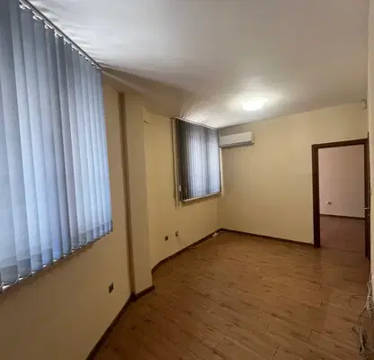 Снимка 2 — Двустаен апартамент в Красно село с обновен интериор