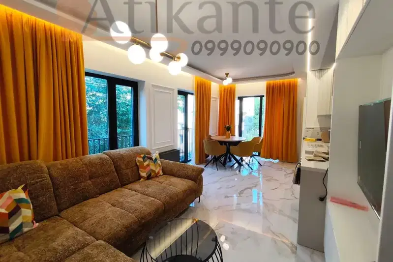 Luxury 3-room apartment in Krasno selo with parking space