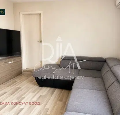 Photo 2 — Three-room apartment in Krastova vada with large terrace