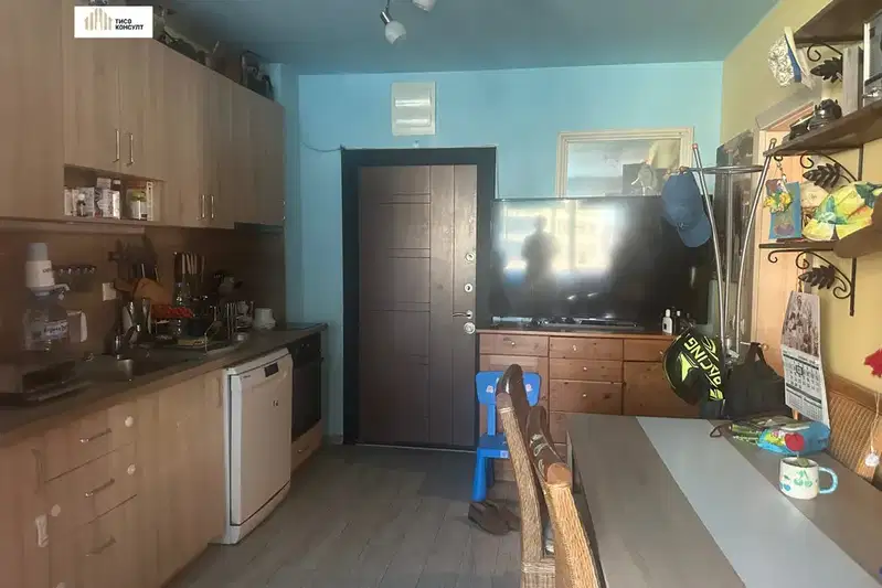 Three-room apartment in Krastova vada with two bathrooms