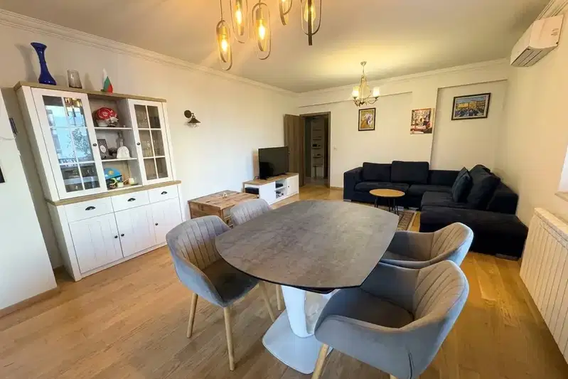 3-bedroom apartment in Sofia, Krystova Vada