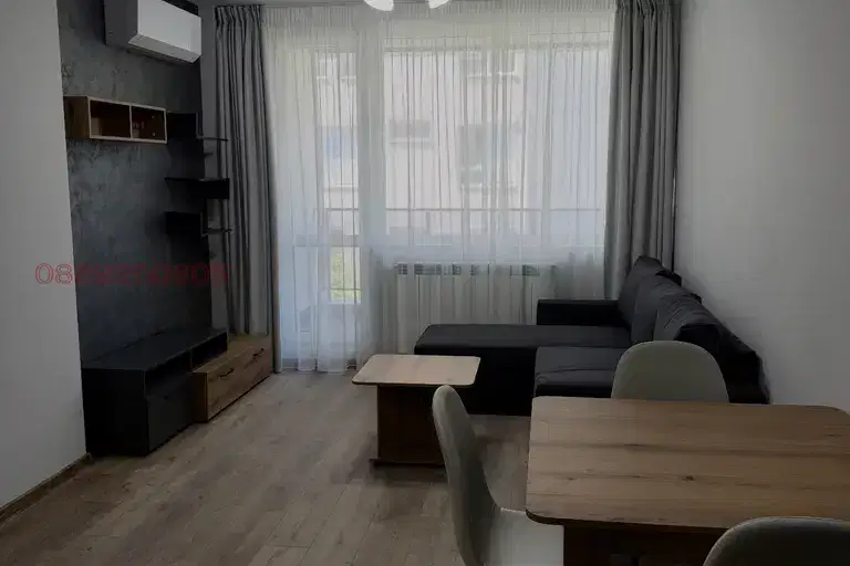 Тристаен апартамент в София, Лагера