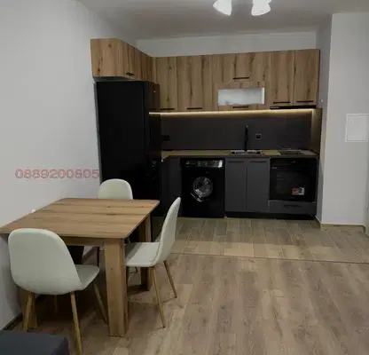Photo 3 — 3-bedroom apartment in Sofiya, Lagera