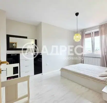 Photo 4 — Three-room apartment in Levski with elevator and brick construction