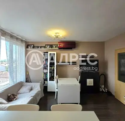 Photo 5 — Three-room apartment in Levski with elevator and brick construction