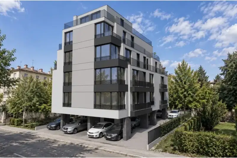 3-bedroom apartment in Sofia, Levski