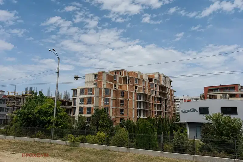 Тристаен апартамент в Левски Г с модерно строителство