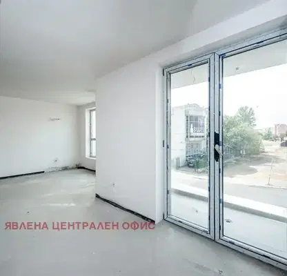 Снимка 3 — Тристаен апартамент в Левски В с балкон и асансьор