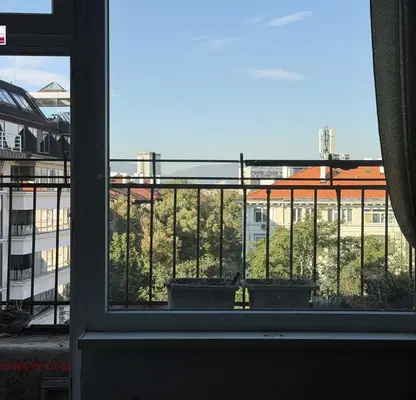 Photo 2 — Two-room apartment in Lozenets with balcony and southwest aspect