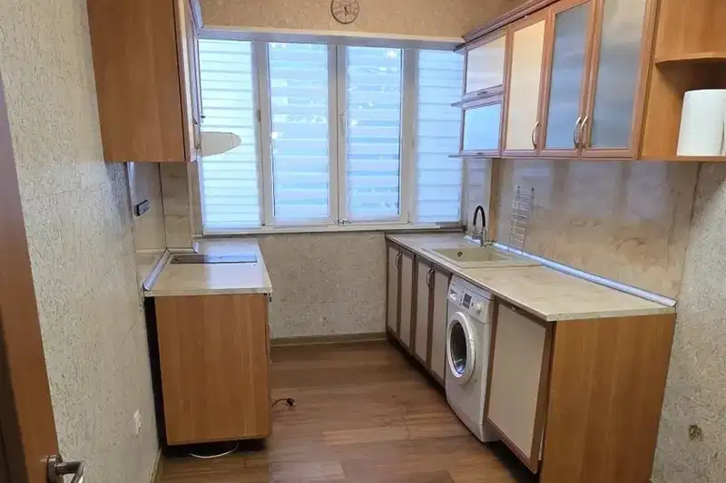 Two-room apartment in Lozenets with glazed balcony