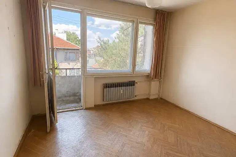 Three-room apartment with three terraces in Lozenets, Sofia