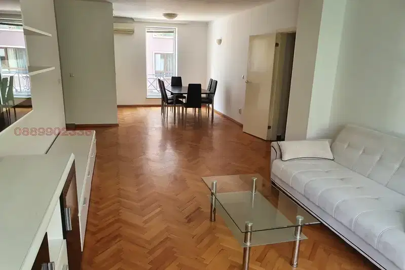 3-bedroom apartment in Sofia, Lozenec