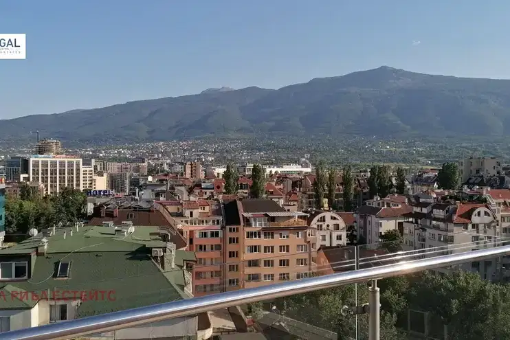 4-bedroom apartment in Sofia, Lozenec