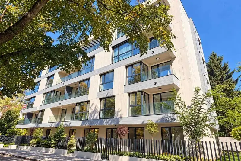 4-bedroom apartment in Sofia, Lozenec