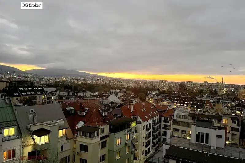4-bedroom apartment in Sofia, Lozenec