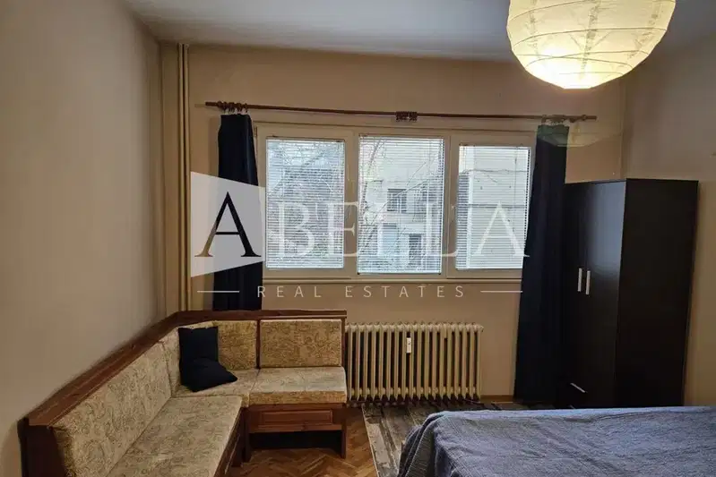 Two-room apartment in Lozenets with balcony and district heating