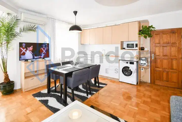 Two-room apartment with south aspect in Lozenets, Sofia