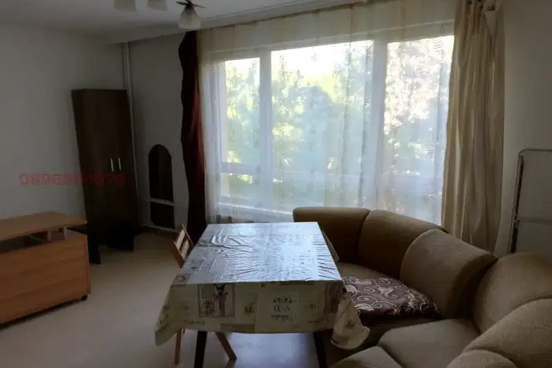 Three-room apartment in Lozenets with balcony and elevator