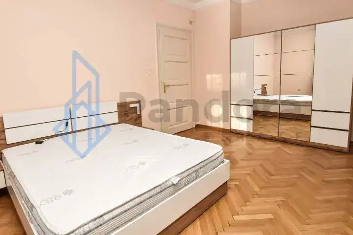 3-bedroom apartment in Sofia, Lozenec