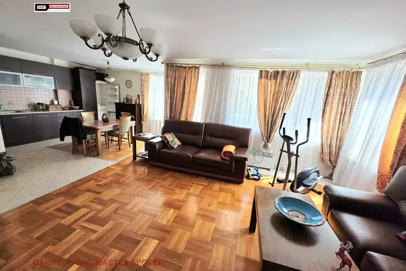 4-room apartment in Lozenets with three terraces