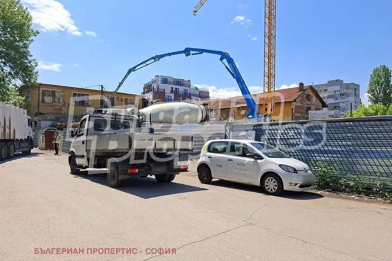 Three-room apartment in Lyulin 10 with elevator and internet