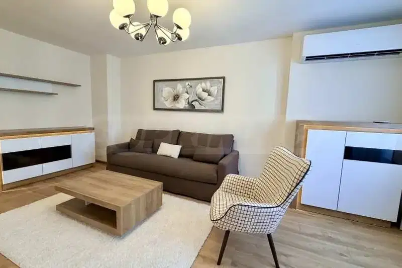 Spacious 3-room apartment in Lyulin 10 with elevator