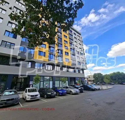 Снимка 3 — Тристаен апартамент в Люлин 4 с модерно строителство