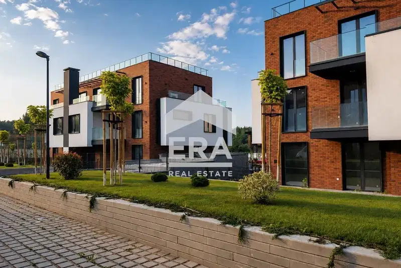 Three-room apartment with large terrace in m-t Detski grad, Sofia