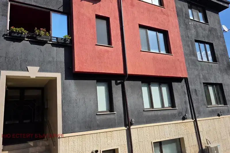 Three-room apartment with terrace in m-t Gardova glava, Sofia