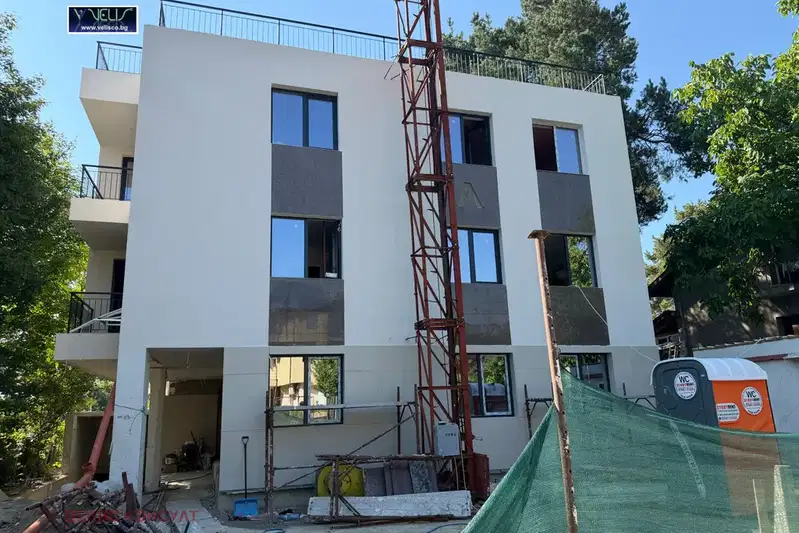 Two-room apartment with terrace in m-t Kambanite, Sofia