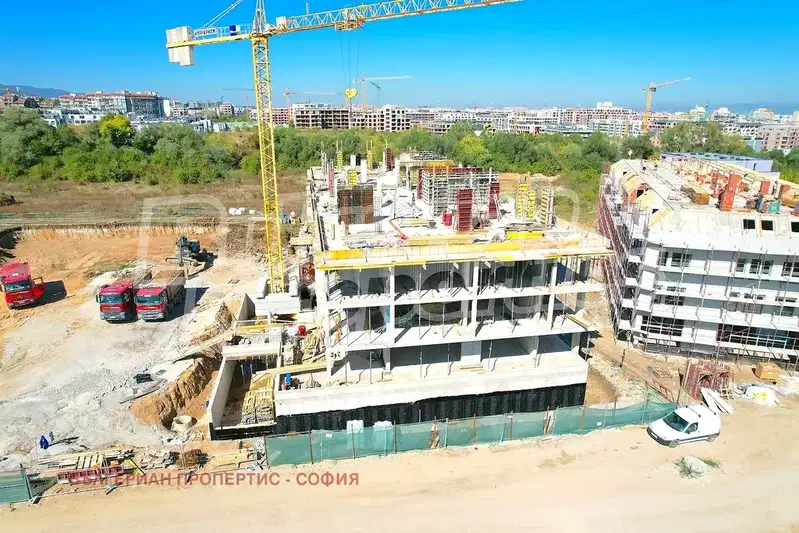 Двустаен апартамент с градина в Малинова долина, София