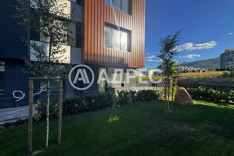 3-room apartment in Malinova Dolina with terrace