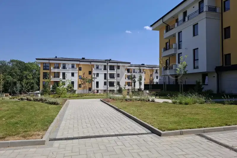 Three-room apartment with yard in Malinova dolina, Sofia