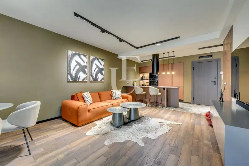 Two-room apartment in Manastirski Livadi with panoramic loggia