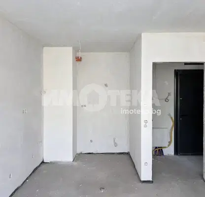 Photo 4 — 2-room apartment with south aspect in Manastirski Livadi
