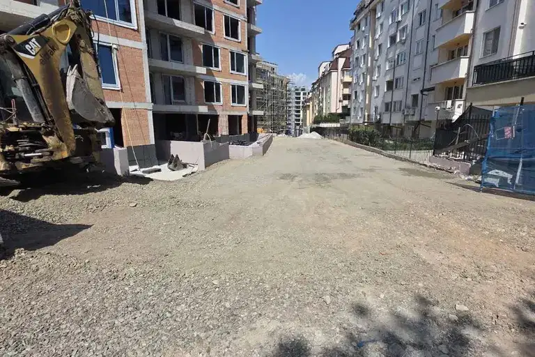 Two-room apartment in Manastirski Livadi with balcony