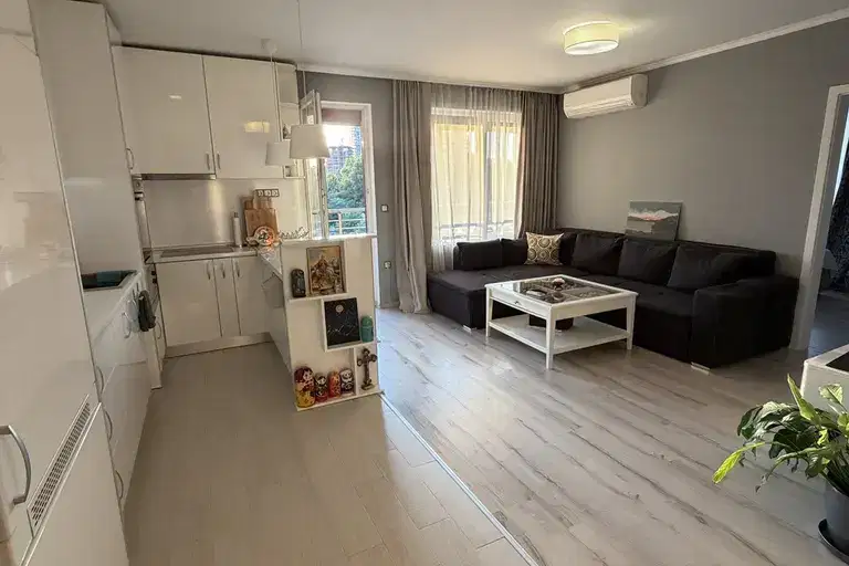 Three-room apartment with two terraces in Manastirski Livadi, Sofia