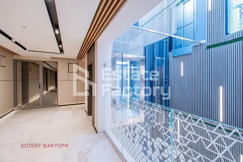 Four-room apartment in Manastirski Livadi with three balconies