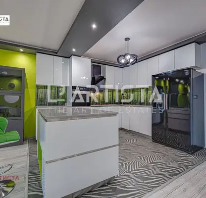 Photo 2 — 4-room apartment with panoramic terrace in Manastirski Livadi