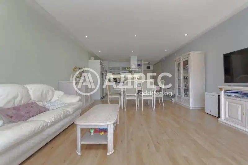 4-bedroom apartment in Sofia, Manastirski Livadi