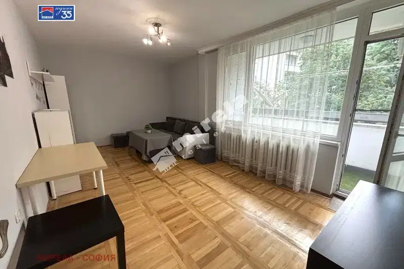 Spacious 2-room apartment with two terraces in Meditsinska Akademiya
