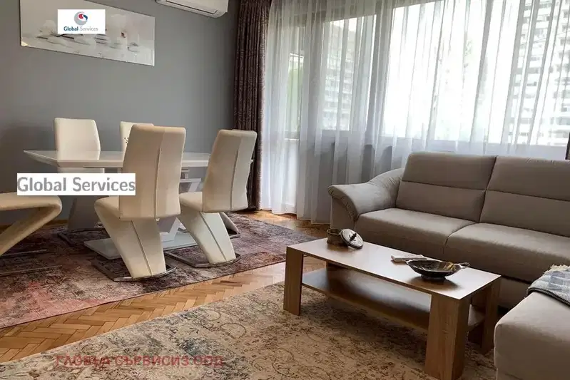 Three-room apartment with terrace in Meditsinska Akademiya, Sofia