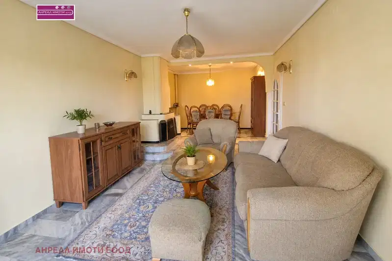 Three-room apartment in Mladost 1 with two balconies