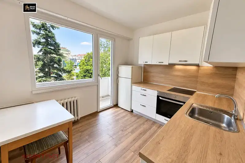 3-bedroom apartment in Sofia, Mladost 1