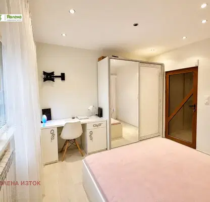Photo 3 — 4-room apartment in Mladost 1 with three separate bedrooms