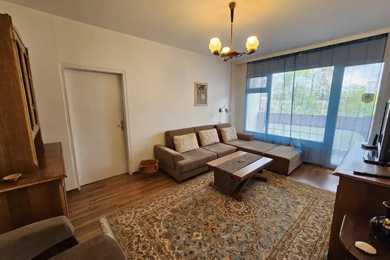 Three-room apartment in Mladost 1A with balcony and elevator