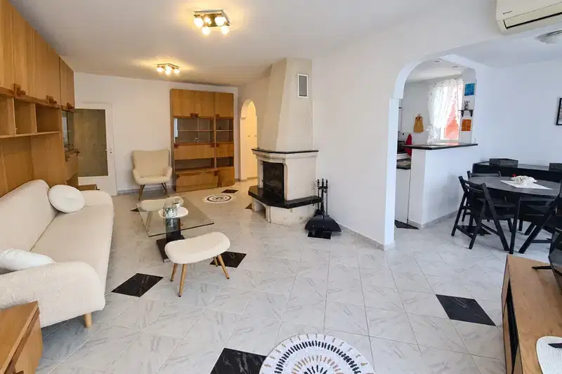 3-bedroom apartment in Sofia, Mladost 2