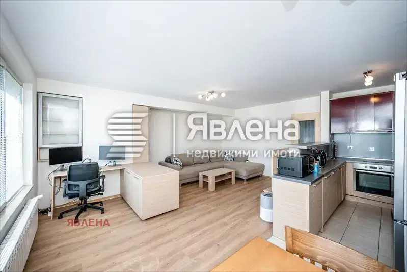 Three-room apartment with terrace in Mladost 3, Sofia